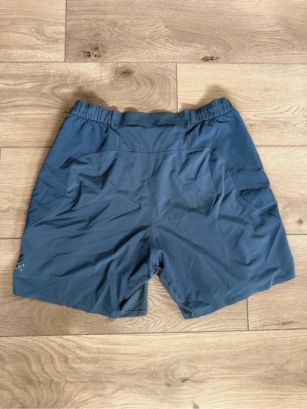 LULULEMON Mens Switch It Up Shorts Slate Blue Size Small 6”